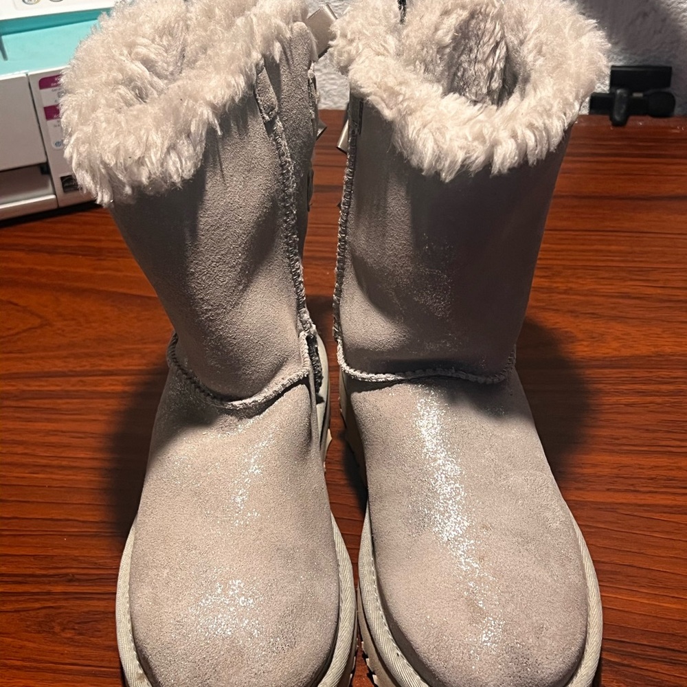 UGG Women's Gray Lace Up Boots